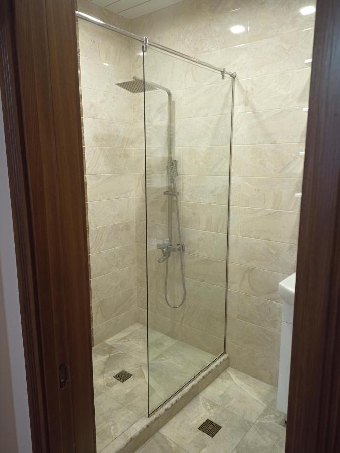 Spacious One Bedroom Apartment In The City Centre Jerevan Eksteriør billede