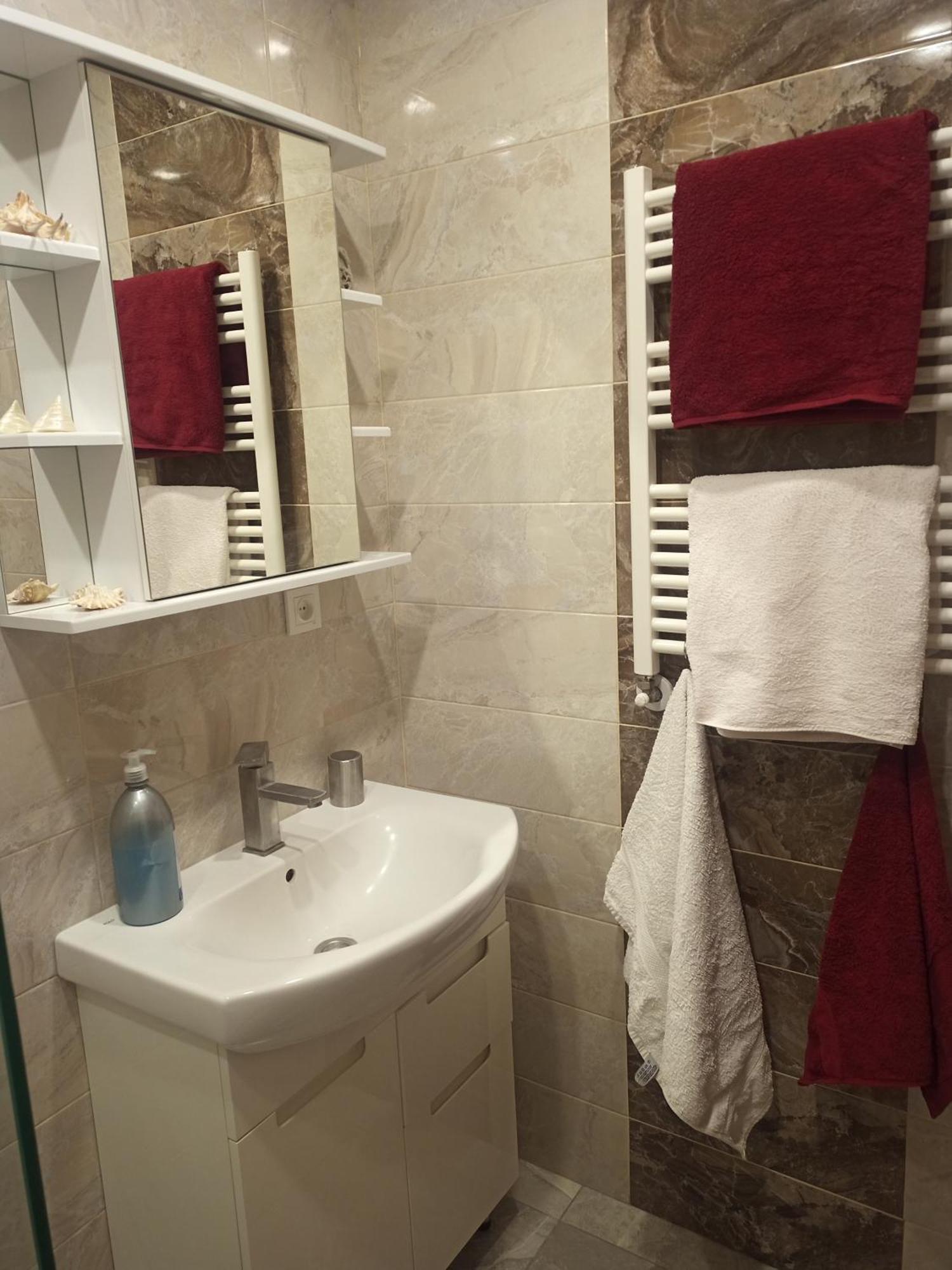 Spacious One Bedroom Apartment In The City Centre Jerevan Eksteriør billede